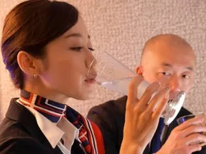 Bố Chồng yêu muốn bạn gái của con trai mang thai cho ông ta