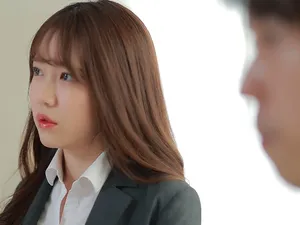 #contrast bitch huấn luyện cô gái sinh viên bán thời gian